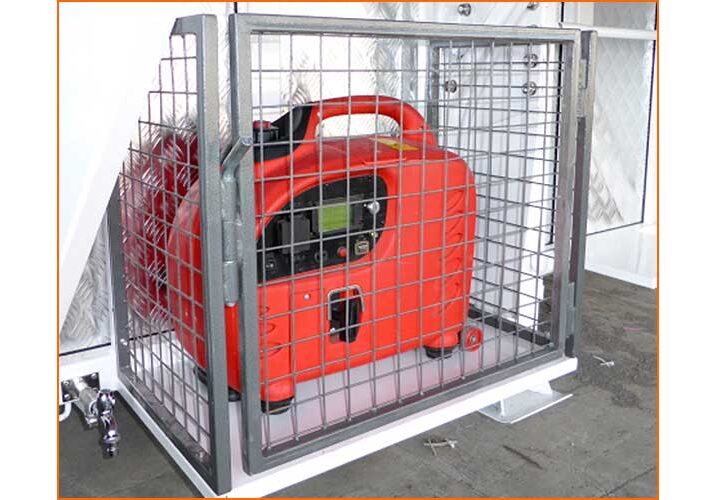 19 1 Generator Storage Box Front Of Gooseneck