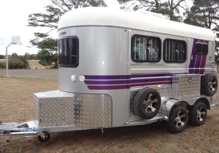 3T1 2HAL CD WITH AIRCONDITIONER & A FRAME BOX A