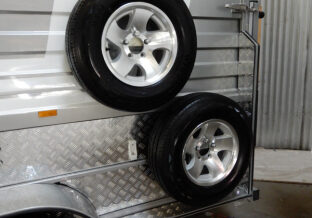 85 1 EXTRA SPARE WHEEL AND MOUNTING
