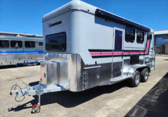 Header Horse Float With Shower Room